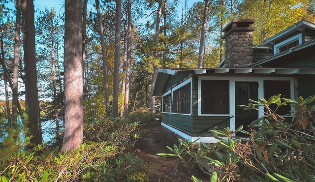 Premier Cabin 1 with Lake View