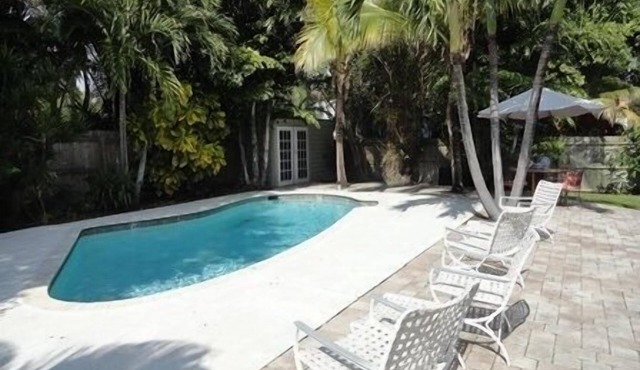 Private Cottage Historic District In Old Northwood Close To The Beach