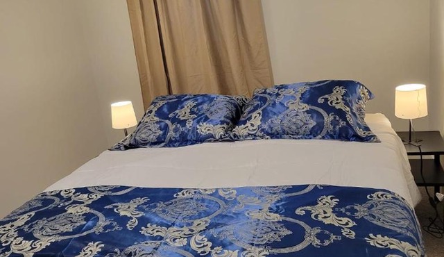 Private Family Hideaway or Business Travel in Edmonton - 2 Bedroom Apartment