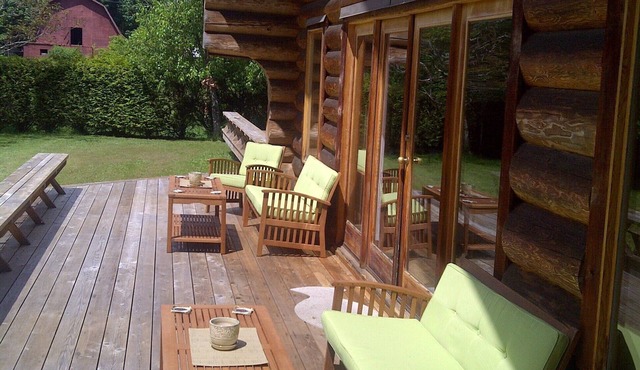 Private Lodge & Five Acres on the Stamp River