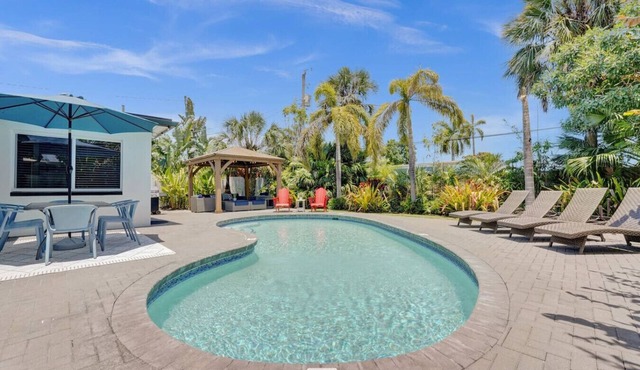 Private Oasis w/Heated Pool(Complimentary) - Wilton Dr & Beach