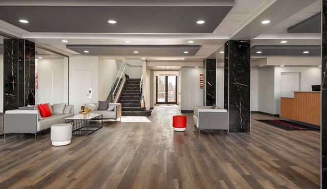 Ramada by Wyndham West Edmonton Hotel & Suites