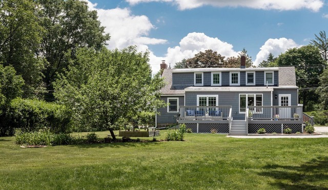 Recently updated, comfortable home with large yard, enjoy the North Shore!