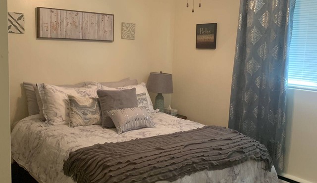 Relaxing - Two Bedroom Suite in Red Deer