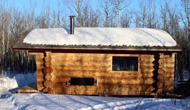 Remote Log Cabin Rental near Whitehorse in Yukon