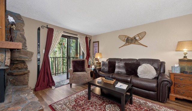 Renovated, ground floor unit - great family condo, clubhouse amenities