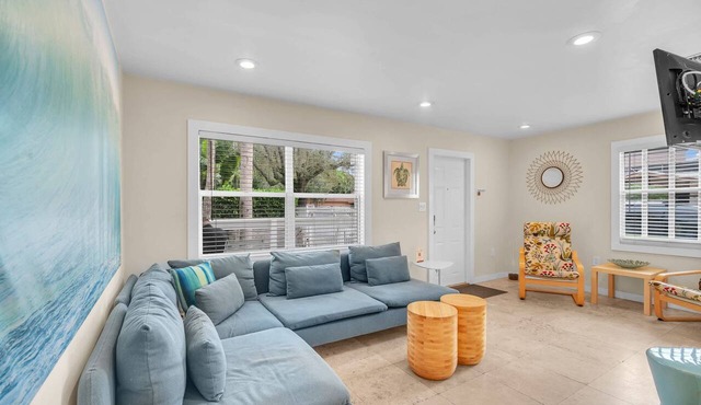 Renovated Key West 2/2 Cottage in Coconut Grove