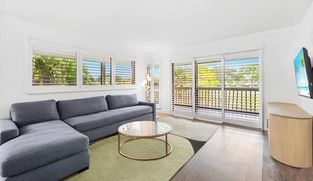 Restoration Hardware PGA National Condo w/180° Golf Course Views
