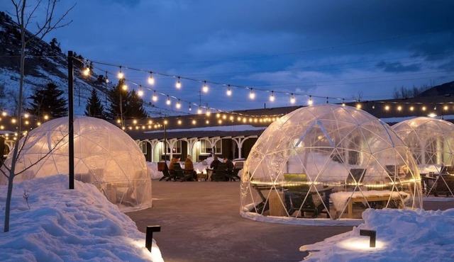 Retro Lodge w/Social Courtyard & Hot Tub – Close to Jackson Hole Adventures