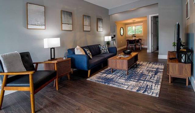 Riverfront Mid Century 1 Bedroom 1 Bath