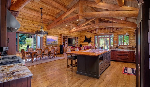 RMR: Alpenview Lodge Home in The Aspens/Wilson