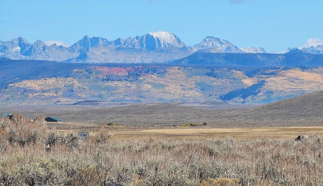 Rock Ridge Retreat - Mountain views surround you. Wildlife is abundant & Privacy