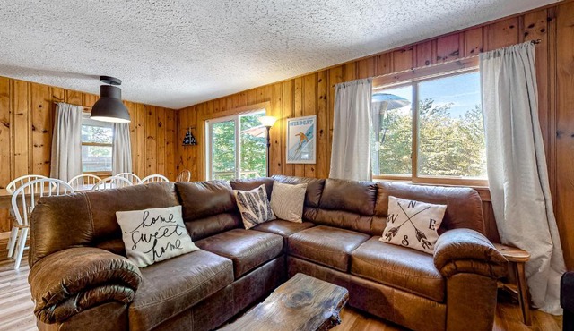 Rockhouse Mountain Retreat