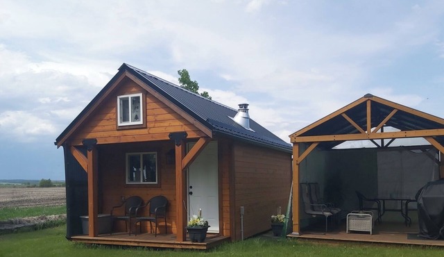 Rustic Loft Cabin Experience on Acreage between Sylvan Lake and Gull Lake