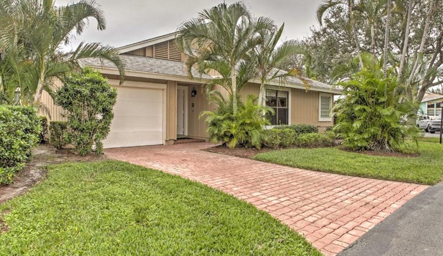 'Sand Dollar' Jenson Beach Home w/Pool Access!