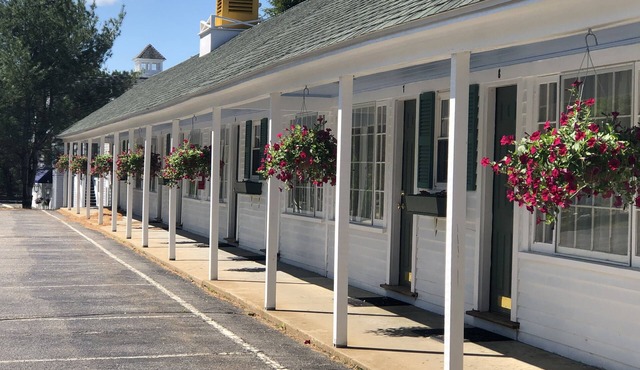 School House Inn