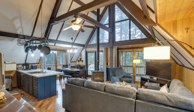 Serene Black Hills Forest Cabin w/Wraparound Deck