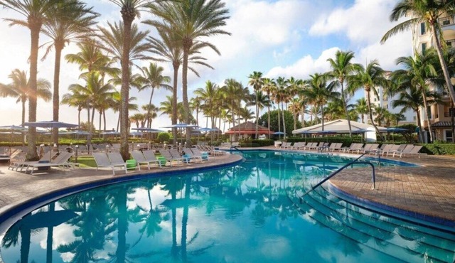 Singer Island | Coastal Escape | Pools & Beach Days