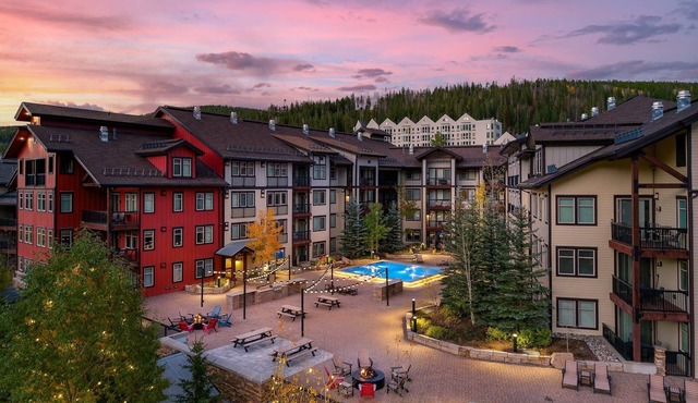 Ski In Out Village Condo 4474 I Huge Hot Tub I Great Views I Heated Garage I Discounted Attractions