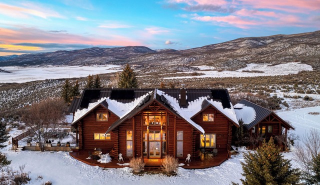 Sleeps 16, Secluded 7BDR Retreat on 71 Priv Acres | Elkstone Lodge by AvantStay