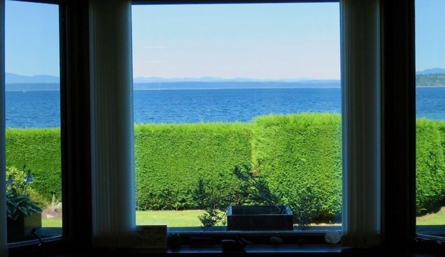 Smelt Bay Beach House