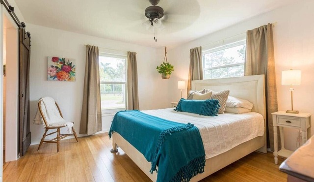 Soak Up Sunny FL Vibes at this Rad Ranch House