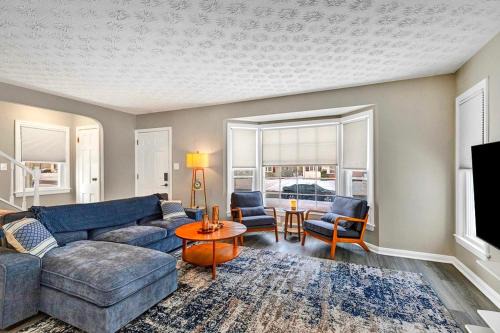 South Euclid 3BR Cozy Home