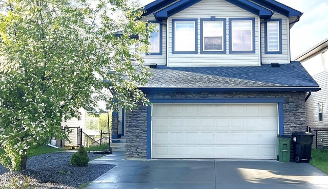 Spacious 3 Bedroom Retreat near Edmonton Airport, South Common Mall & More