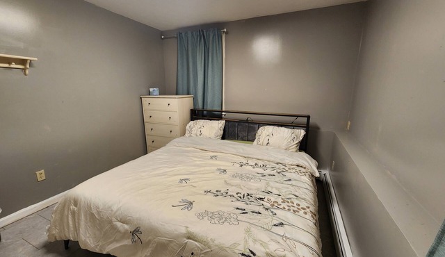 Spacious 3-bedroom, your Cozy Home Away From Home Comfort,Quiet, and Convenience
