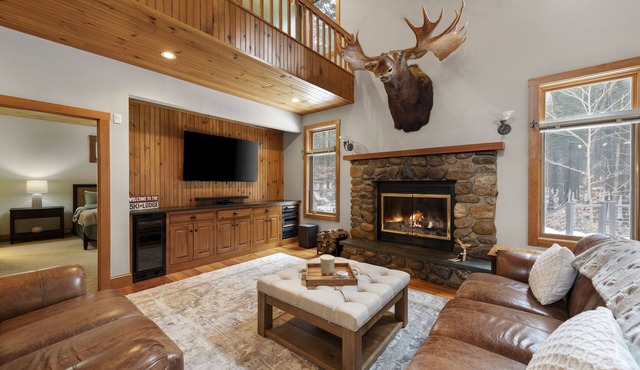 Spacious 6BR Family Vacation Dream Home, Book Now!