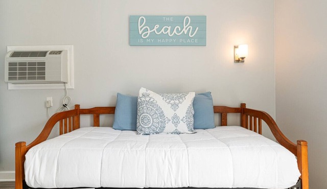 Spacious 8 Bed Suite Combo – Units 441 & 442 | Sleeps 10-12