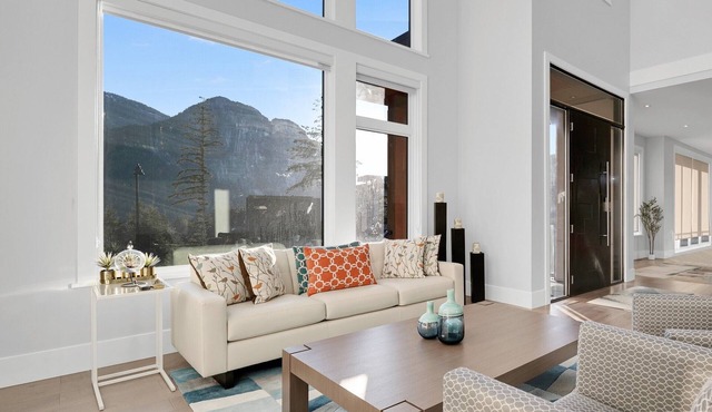 Spacious, comfortable family home situated in a serene location. Stunning views! in Squamish