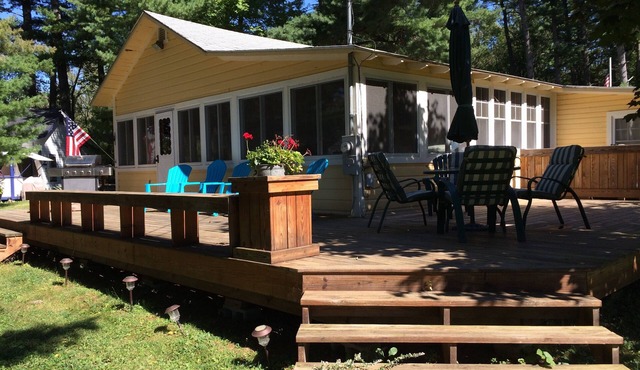 Spacious Cottage with Lake Access in quiet lakeside community