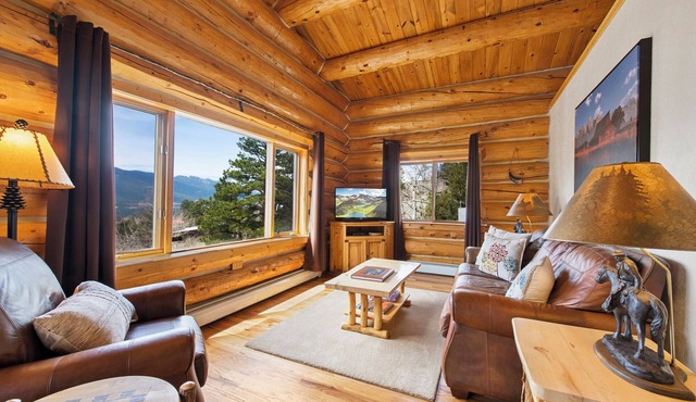 Spacious Mountain Home with Amazing Mountain Views