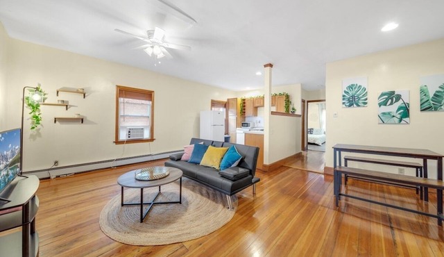 Spacious Open Concept 1BD/1BATH In Boston City