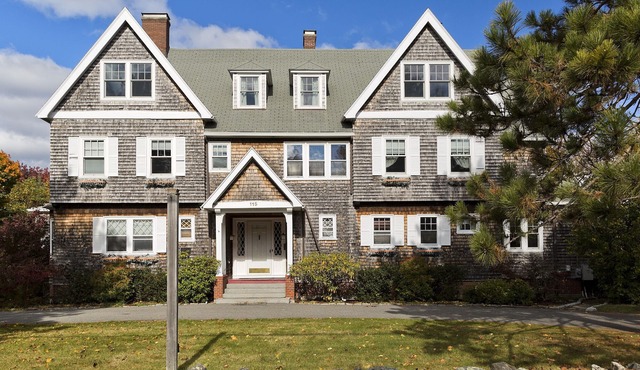 Spectacular Ocean Views, Walking Distance To Town, Bike Into Acadia