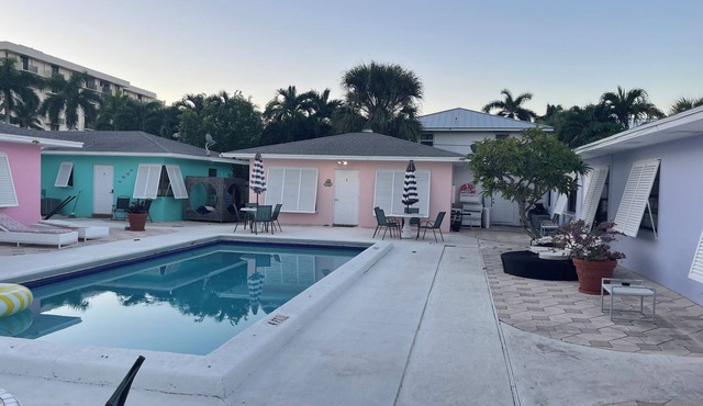 Standalone 1/1 Apartment Across From Beach and Next to Pool