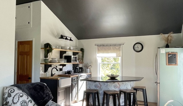 Stay at this comfortable loft at St. Albans Bay!