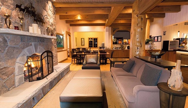 Stay Close to Glenwood Springs’ Hot Springs, Gondola | Free Breakfast | Pool
