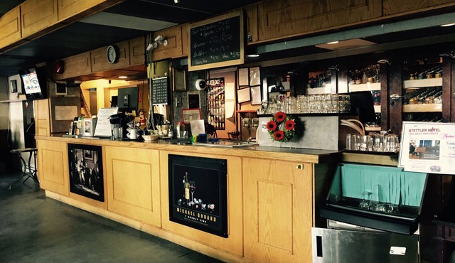 Stettler Hotel