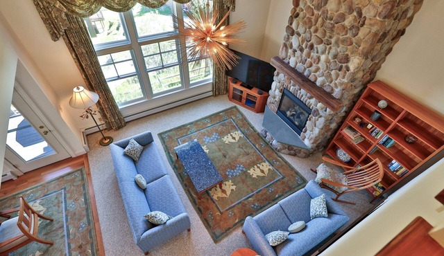 Stonefire Chalet at Topridge | 4BR Luxury Ski-In/Ski-Out Retreat, Sleeps 8