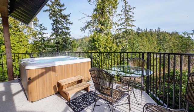 Storm Bay | Family Home with Hot Tub & Inlet View
