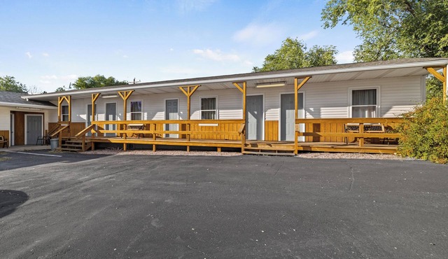 Studio Apartment #3 In Moorcroft Wyoming Located Near Keyhole Lake