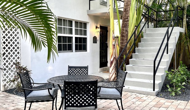 Studio walking distance to downtown