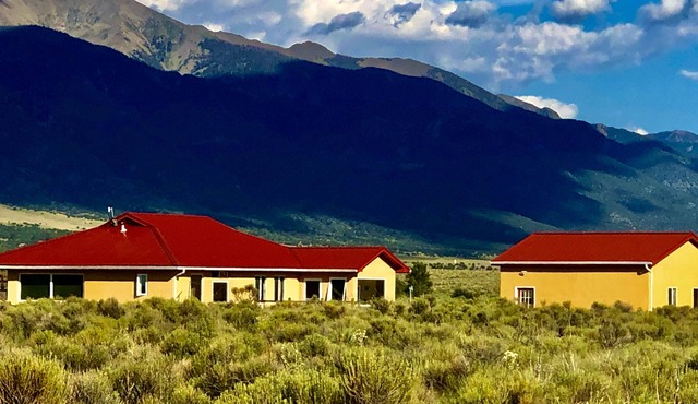 STUNNING MTN. VIEWS, Quiet, Pvt. 8 Acre Homestead