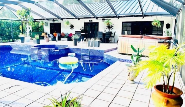 Stunning Pool Cottage in heart of Wellington and the Polo Grounds WEF2024