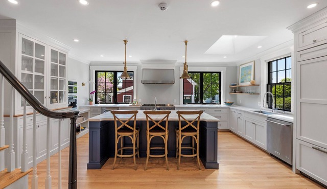 Stunning Newly Renovated Luxury Retreat in the Heart of Manchester-by-the-Sea.