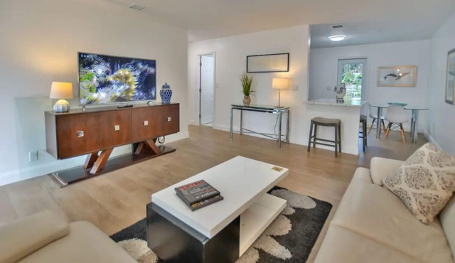 Stylish 2BR 1BA Home with a large backyard
