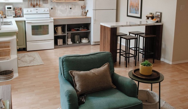 Stylish 3BR Retreat, Prime Local, Sleeps 8+Trundle