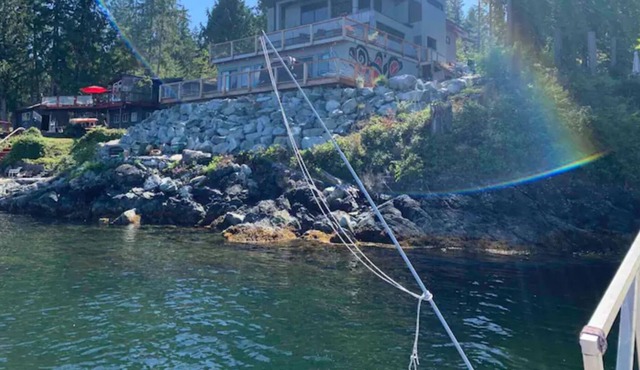 Suite perched over the ocean with Views of Jervis Inlet and Coastal Mountains